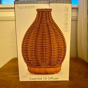 NWOT Spa room Essential Oil Diffuser